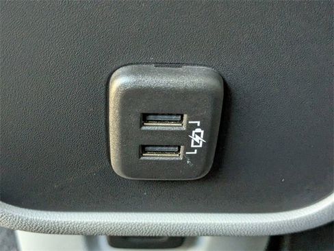 Used 2022 GMC Terrain SLT image 26