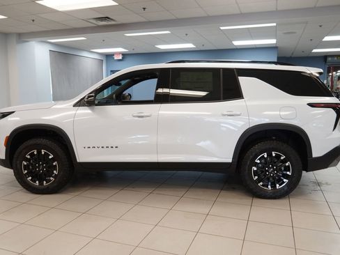 New 2026 Chevrolet Traverse Z71 w/ Driver Confidence Package AWD/4WD image 2