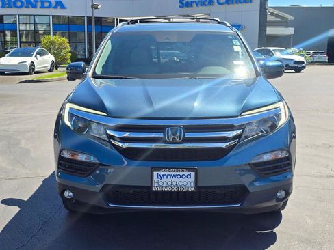 Used 2018 Honda Pilot Touring image 8
