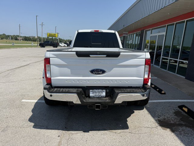 Used 2018 Ford F350 Lariat w/ Chrome Package AWD/4WD image 13