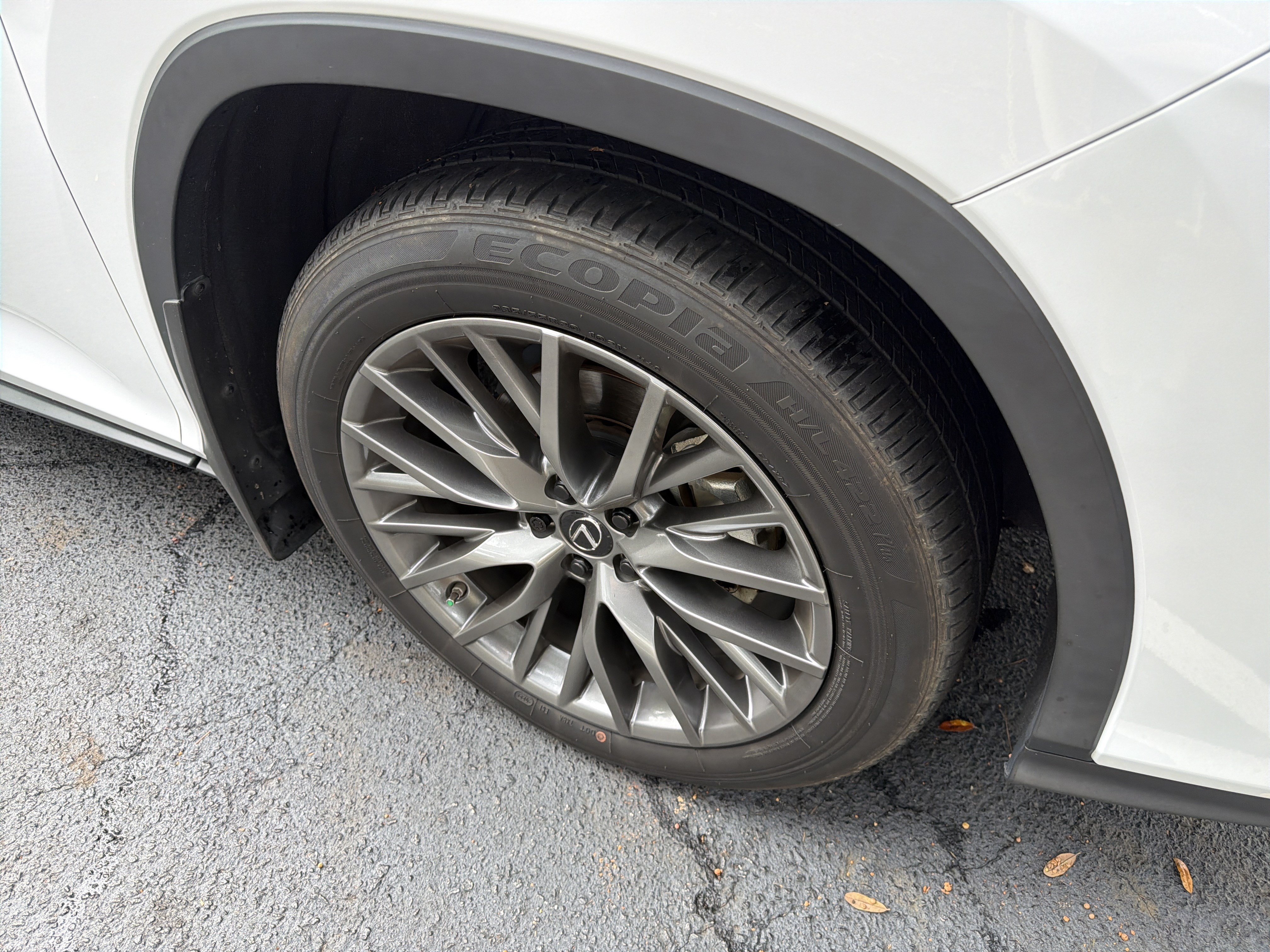 Certified 2022 Lexus RX 350 F Sport w/ Accessory Package AWD/4WD image 11