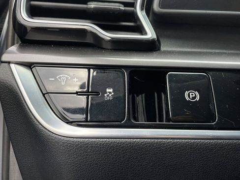 Certified 2023 Kia Sportage EX FWD image 29