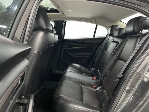 Used 2020 MAZDA MAZDA3 Premium image 28