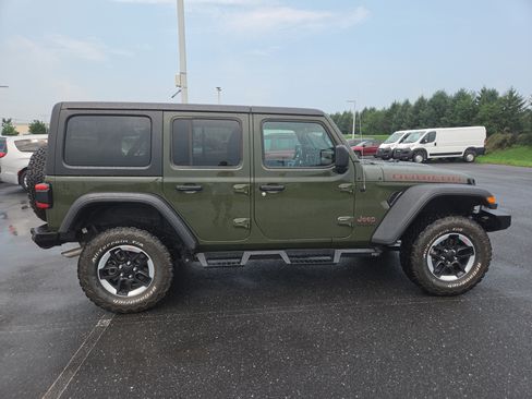 Used 2022 Jeep Wrangler Unlimited Rubicon w/ LED Lighting Group AWD/4WD image 17