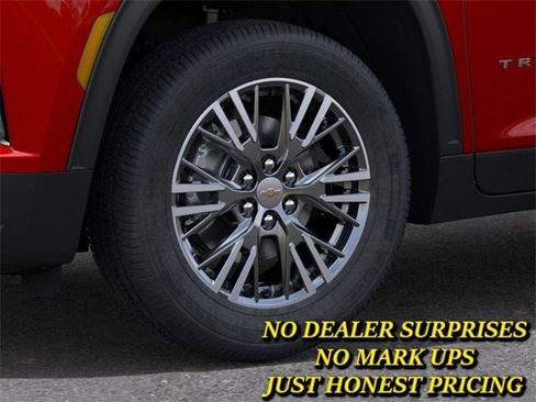 New 2026 Chevrolet Traverse LT w/ Driver Confidence Package image 9