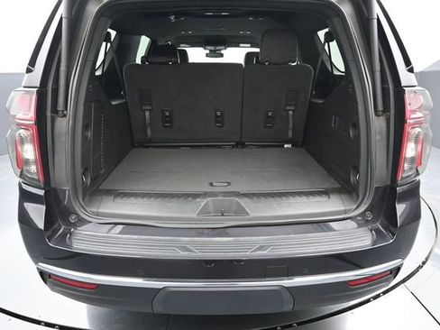 Used 2024 Chevrolet Suburban LT AWD/4WD image 10