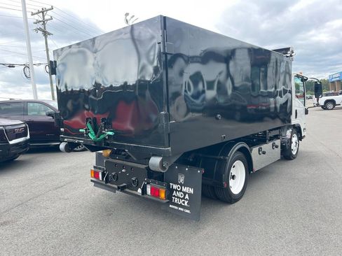 Used 2024 Chevrolet Low Cab Forward image 12