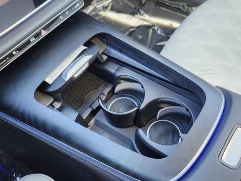 Used 2025 Mercedes-Benz E 450 4MATIC Sedan image 25