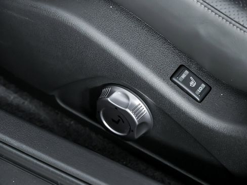 Used 2010 Nissan GT-R Premium image 25