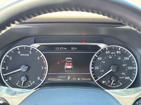 Used 2025 Nissan Rogue SV FWD image 21