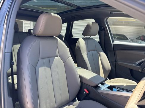 Certified 2025 Audi Q5 Premium w/ Convenience Package AWD/4WD image 16