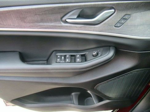 New 2025 Jeep Grand Cherokee Limited w/ Luxury Tech Group II image 29