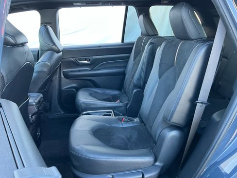 Used 2024 Toyota Grand Highlander AWD Hybrid image 17