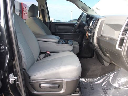 Used 2015 RAM 1500 Express image 18