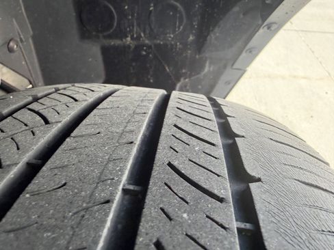 Used 2018 Ford Explorer XLT w/ Equipment Group 201A image 12