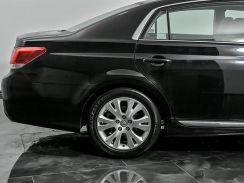Used 2012 Toyota Avalon image 12