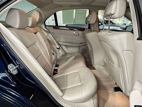 Used 2014 Mercedes-Benz E 350 4MATIC Sedan image 13