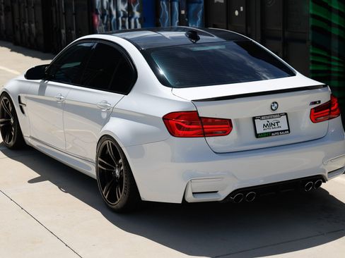 Used 2018 BMW M3 RWD image 8