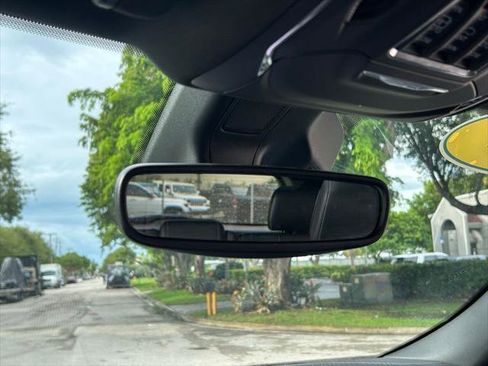 Certified 2024 Jeep Grand Cherokee Limited w/ Black Appearance Package image 57