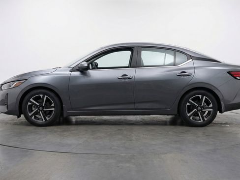 Used 2025 Nissan Sentra SV FWD image 5