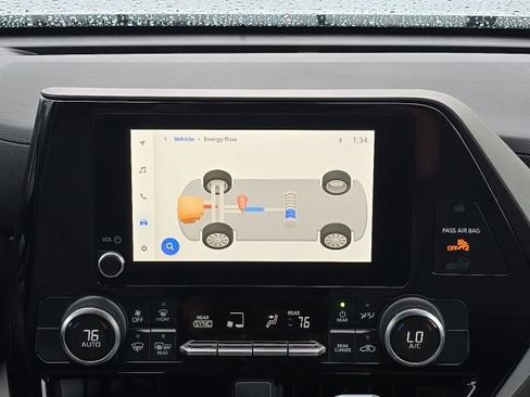 Used 2023 Toyota Highlander LE image 34