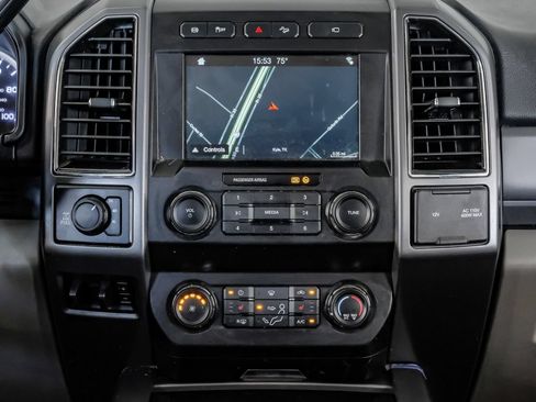 Used 2019 Ford F250 XLT w/ XLT Premium Package AWD/4WD image 23