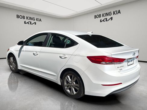 Used 2017 Hyundai Elantra Value Edition FWD image 3