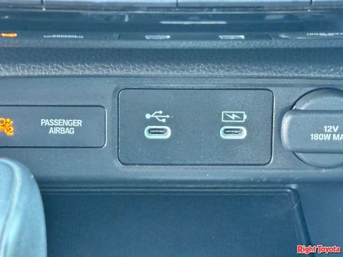 Used 2025 Honda Civic Sport image 25