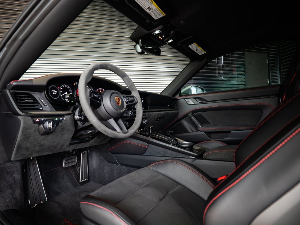 Certified 2022 Porsche 911 Targa 4 GTS AWD/4WD image 4