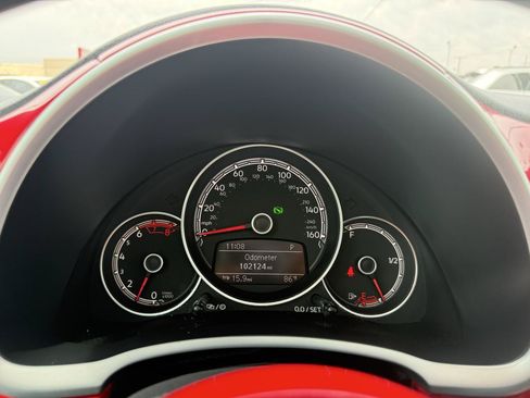 Used 2019 Volkswagen Beetle 2.0T SE FWD image 16