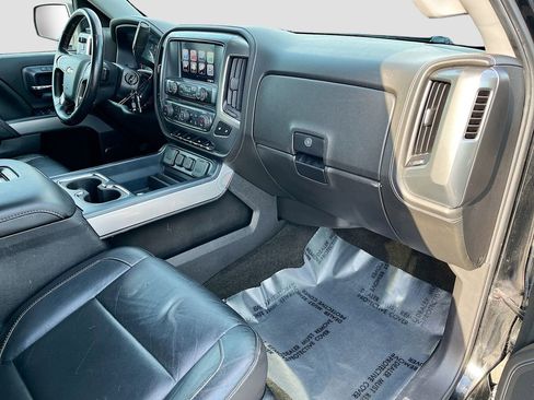 Used 2018 Chevrolet Silverado 1500 LTZ Z71 w/ Midnight Edition AWD/4WD image 29