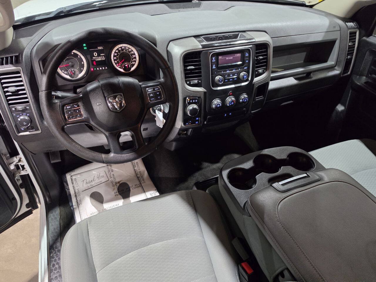 Used 2018 RAM 1500 Express AWD/4WD image 34