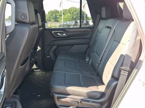 Used 2023 Chevrolet Tahoe LT w/ Luxury Package AWD/4WD image 8
