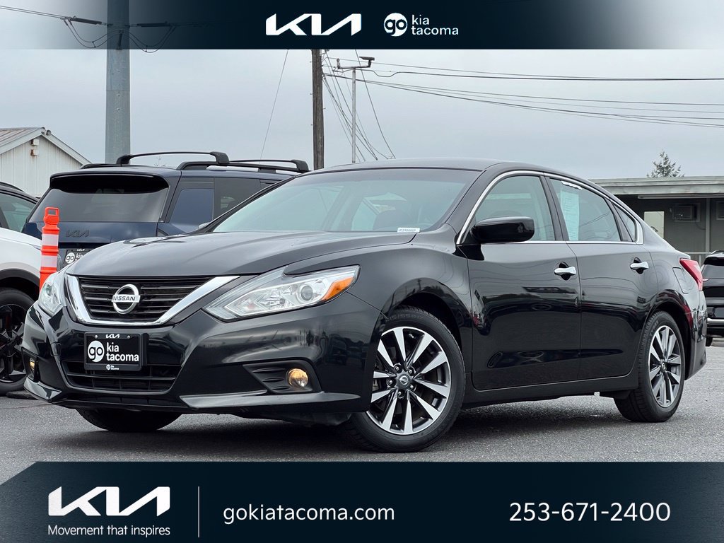 Used 2017 Nissan Altima 2.5 SV FWD image 1