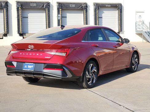 New 2026 Hyundai Elantra Limited image 4