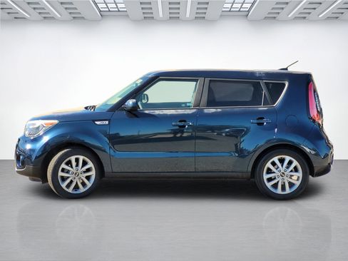 Used 2018 Kia Soul + FWD image 14