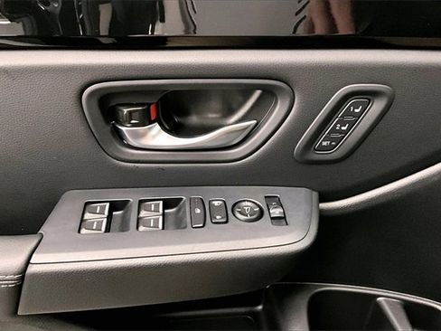 Used 2025 Honda Pilot EX-L image 28