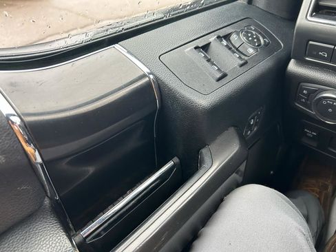 Used 2019 Ford F150 Lariat AWD/4WD image 28
