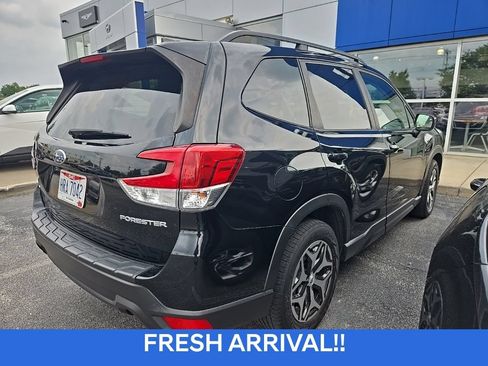 Used 2019 Subaru Forester Premium w/ Popular Package #1 AWD/4WD image 4
