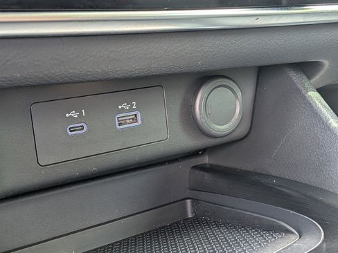 Used 2021 Nissan Rogue S FWD image 29