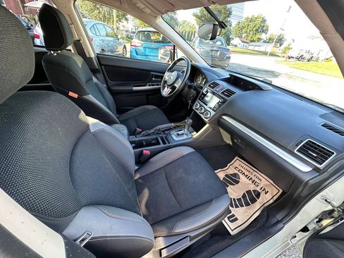 Used 2017 Subaru Crosstrek 2.0i Premium AWD/4WD image 12