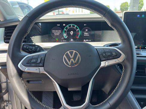 Used 2026 Volkswagen Tiguan SE AWD/4WD image 29