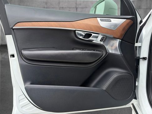 Used 2017 Volvo XC90 T6 Inscription w/ Luxury Package image 20