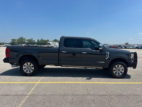 Used 2021 Ford F350 Platinum AWD/4WD image 4