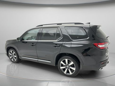 Used 2025 Honda Pilot Elite image 4