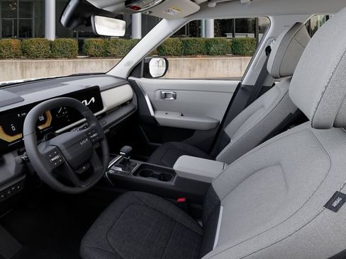 New 2027 Kia Seltos LX FWD image 18