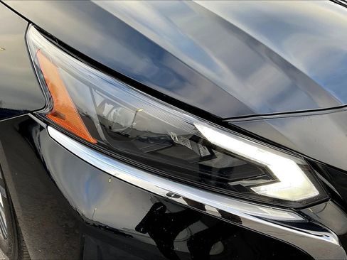 Used 2024 Nissan Altima 2.5 SV image 25