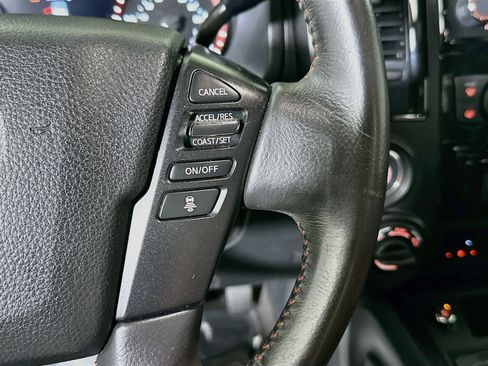 Used 2023 Nissan Titan PRO-4X w/ Pro-4x Convenience Package AWD/4WD image 17