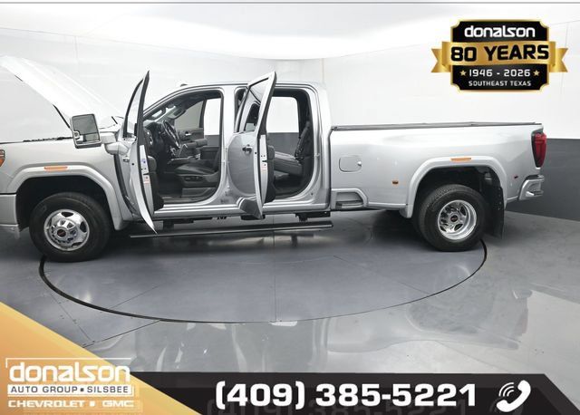Used 2022 GMC Sierra 3500 Denali w/ Denali Ultimate Package AWD/4WD image 23