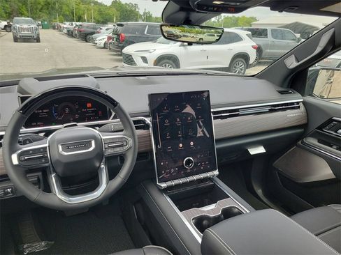 New 2025 GMC Sierra EV Denali image 28